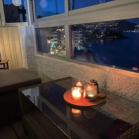 Apartamento ático Espectacular En Primera Línea Playa Con Piscina