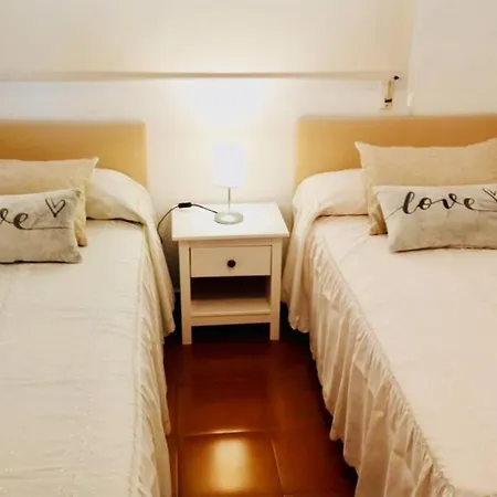 Palau Ii, Centrico, Comodo Y Con Piscina. Apartment
