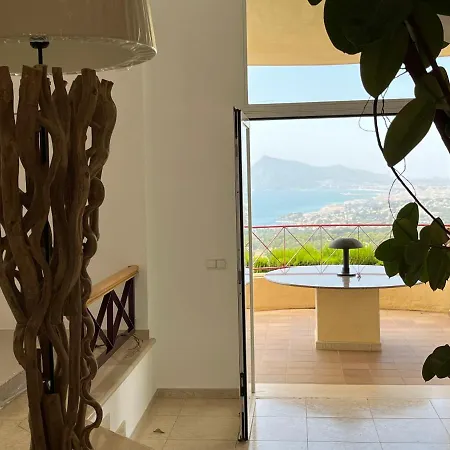 Villa Spacious In Hills *