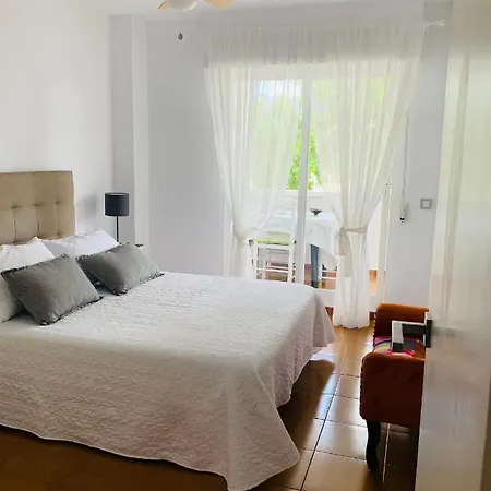 Palau Ii, Centrico, Comodo Y Con Piscina. Apartment *