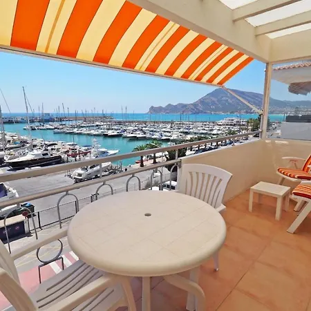 Apartment Aan De Jachthaven, Vakantieappartementen Met Frontaal Zeezicht *