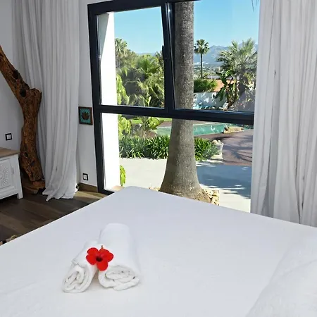 Kharisma Bed and breakfast *