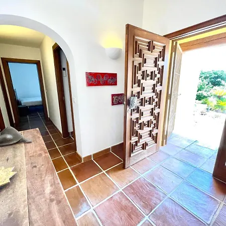 De Estilo Espanol Con Jardin Y Piscina Villa Altea