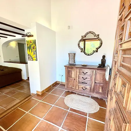 De Estilo Espanol Con Jardin Y Piscina Villa Altea