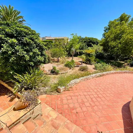 De Estilo Espanol Con Jardin Y Piscina * Altea