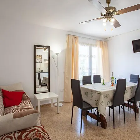 Smartnest 2 Bedroom In Centrally Located Near Beach Apartment *