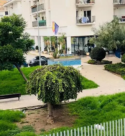Apartment Smartnest 2 Bedroom In Centrally Located Near Beach