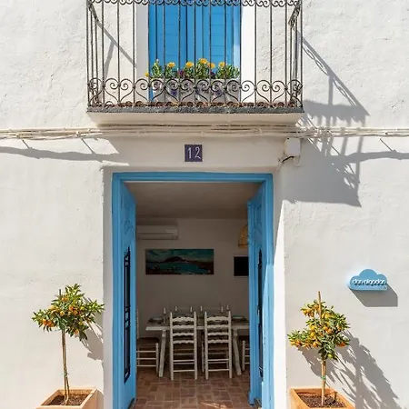 Casa Familiar En Pleno Casco Antiguo De * Altea