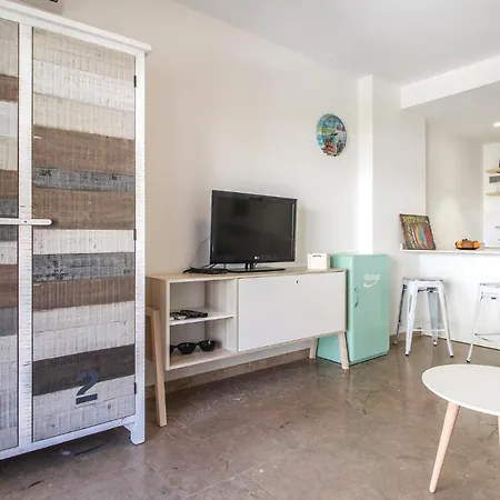 Apartment Gorgeous In With Kitchen *