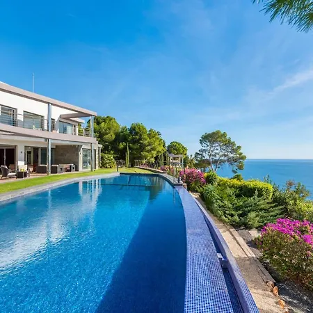 Villa Campomanes - Plusholidays Altea