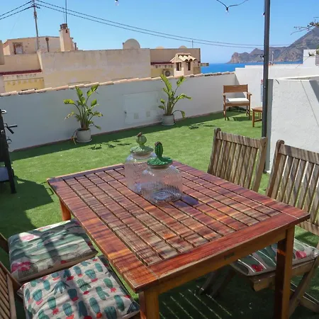 Atico Con Vistas Y Plaza De Garaje. *