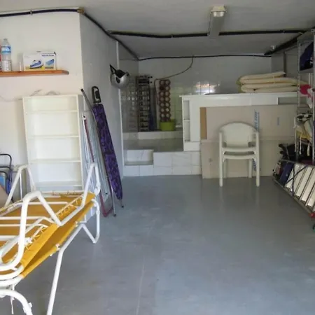 Holiday home Vakantie In