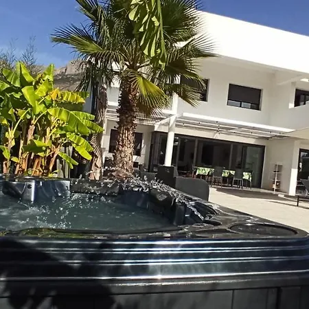 Bella Galera Holiday home *
