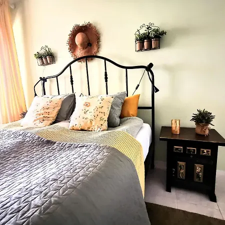 Happy Beachfront Apartment