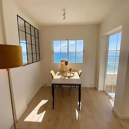 Panorama Apartment *