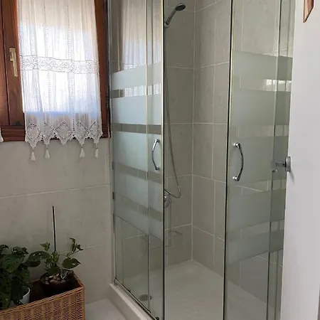 Habitacion Cerca De Todo En Casa De Emilia