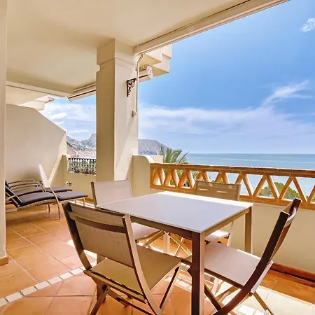 Gadea 10-1-4 Apartment