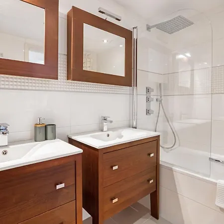 Blue Greenwich Port Apartment *