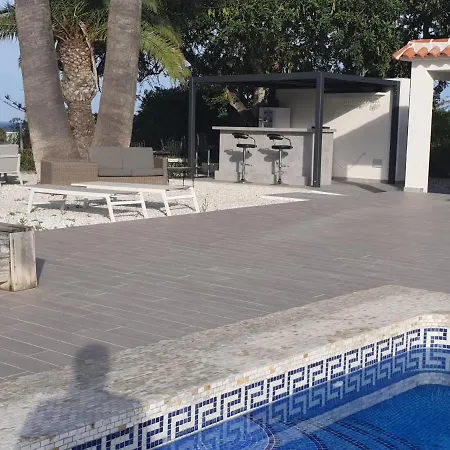 El Paraiso Sylvia Adults Only Bed and breakfast