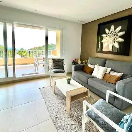 Lirios Hills Sea View Apartment