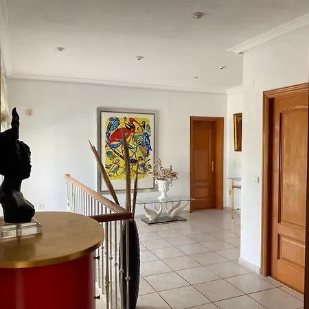 Benjamina Avec Piscine Climatisee Villa *