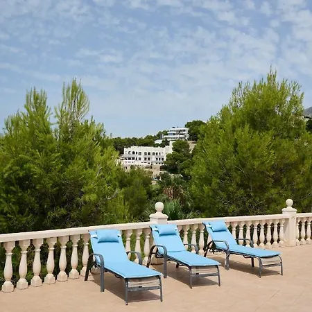 With Pool And Hot Tub On Golf Course Villa *
