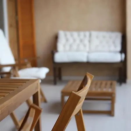 Precioso Apartamento En Primera Linea Del Puerto De Campomanes *
