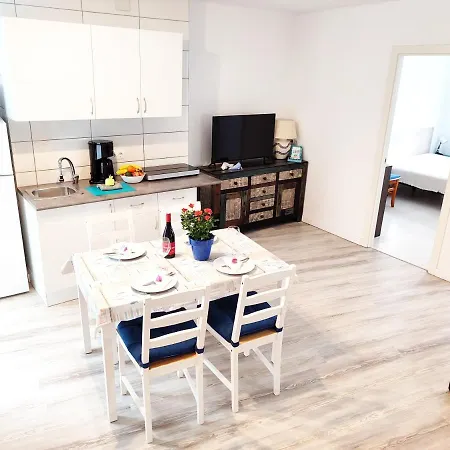 Apartment Bonito Estudio Con Patio Interior En *