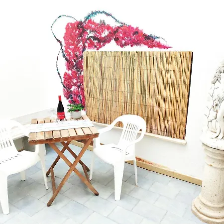 Apartment Bonito Estudio Con Patio Interior En *