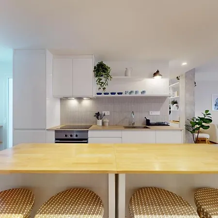 Stylish In With Ac And Balcony * Altea