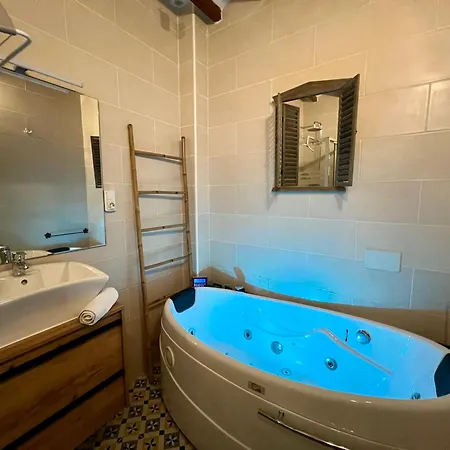 Paradise 1917 - Adults Only 2* Altea