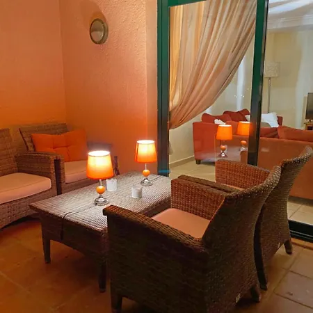 Apartment Semiramis 7 *