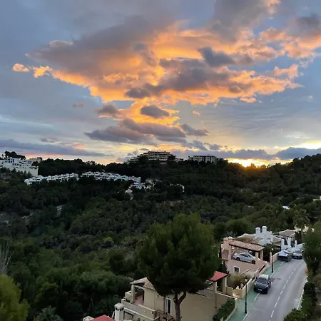 Lirios Hills Sea View *