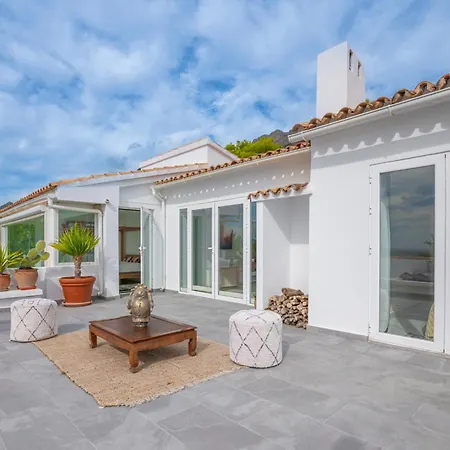 La Corniche Piscine, Parking & Wi-fi Villa
