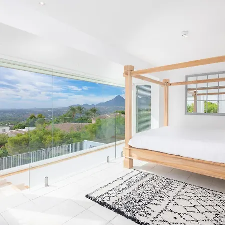 La Corniche Piscine, Parking & Wi-fi Villa
