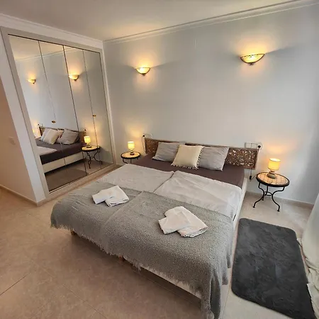 Luxury Mascarat Apartment