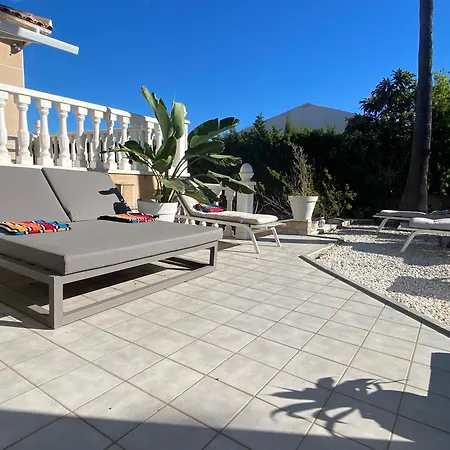 Benjamina Avec Piscine Climatisee Altea