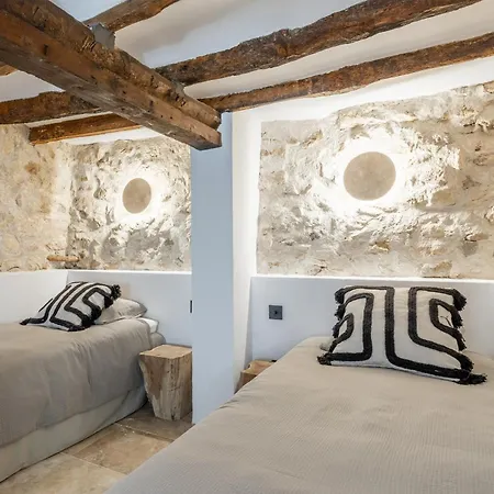 Calle Consol Holiday home