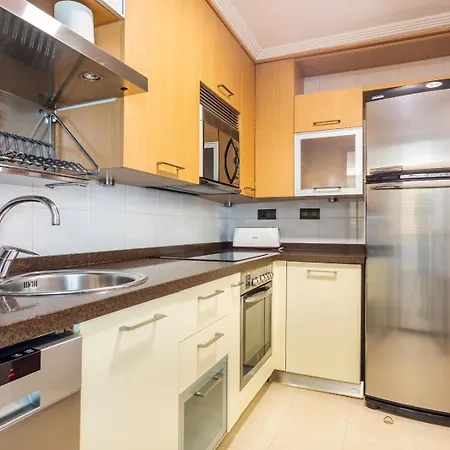 Terraza , 2 Rooms, 2 Bth, Pool ,parking Beach Apartment