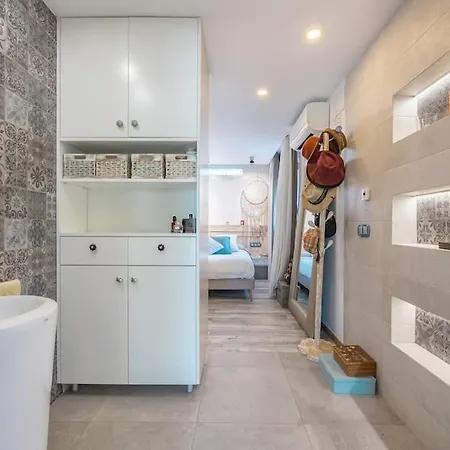 Suite Deluxe En Kharisma Apartment *
