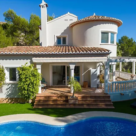 Del Ama Villa