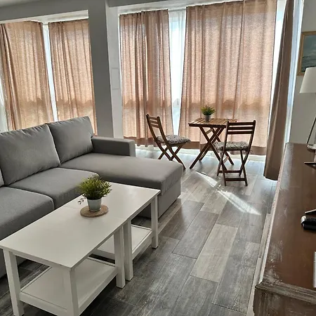 Mar Y Puerto Apartment