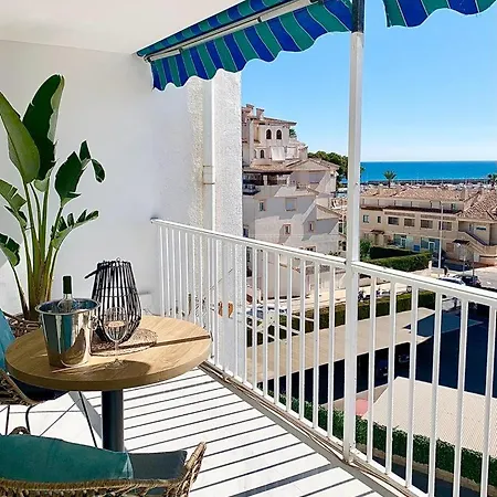 Beach Apartment *