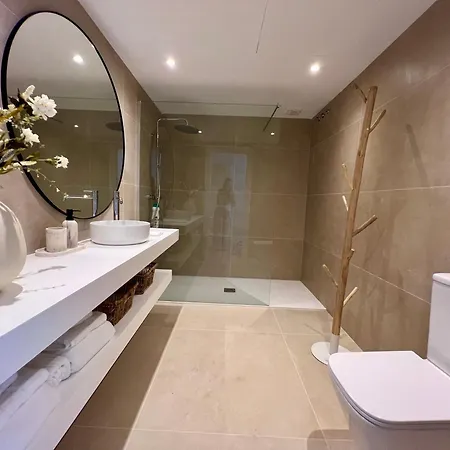 Luxury - Puerto De Campomanes *
