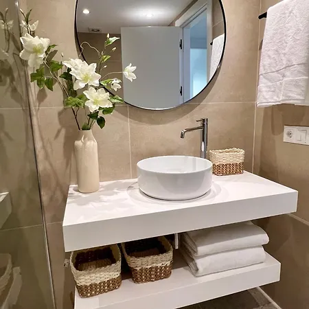 Luxury - Puerto De Campomanes