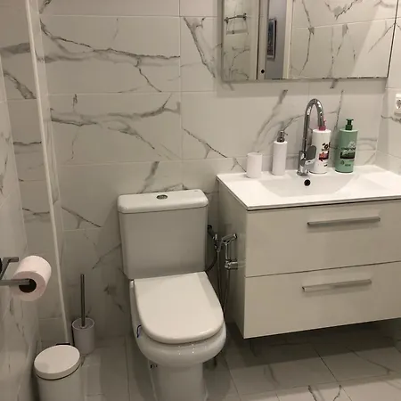 Anna Apartment *