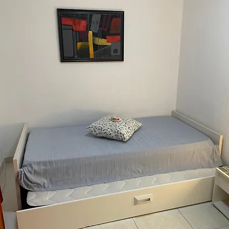 Anna Apartment *