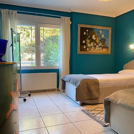 Benjamina Avec Piscine Climatisee Villa