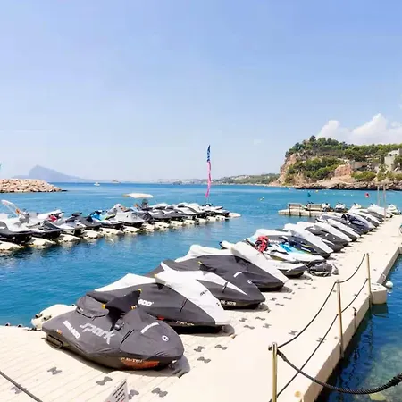 I Marina Greenwich, Altea