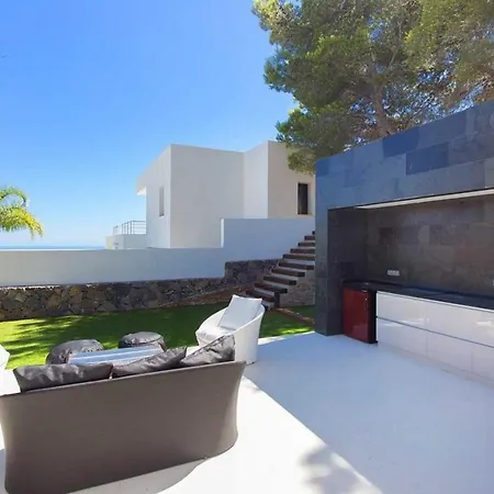 Country house Casa Minimalista Moderno Con Piscina